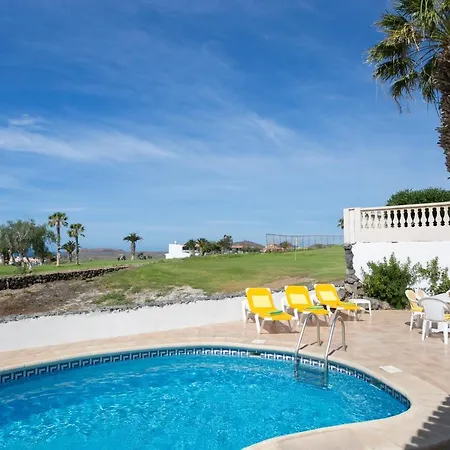 Casa Amarilla Sunny With Heated Pool 别墅
