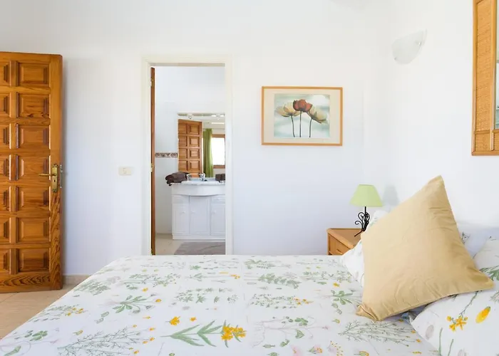 Casa Amarilla Sunny With Heated Pool