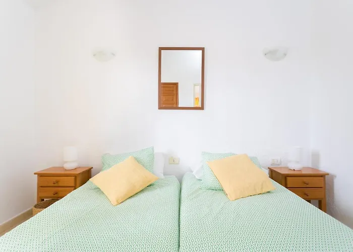 Casa Amarilla Sunny With Heated Pool Willa