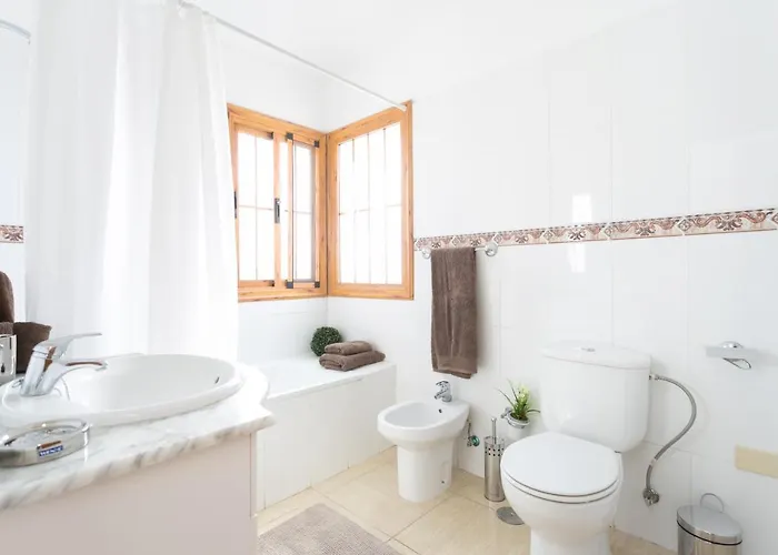 Willa Casa Amarilla Sunny With Heated Pool *